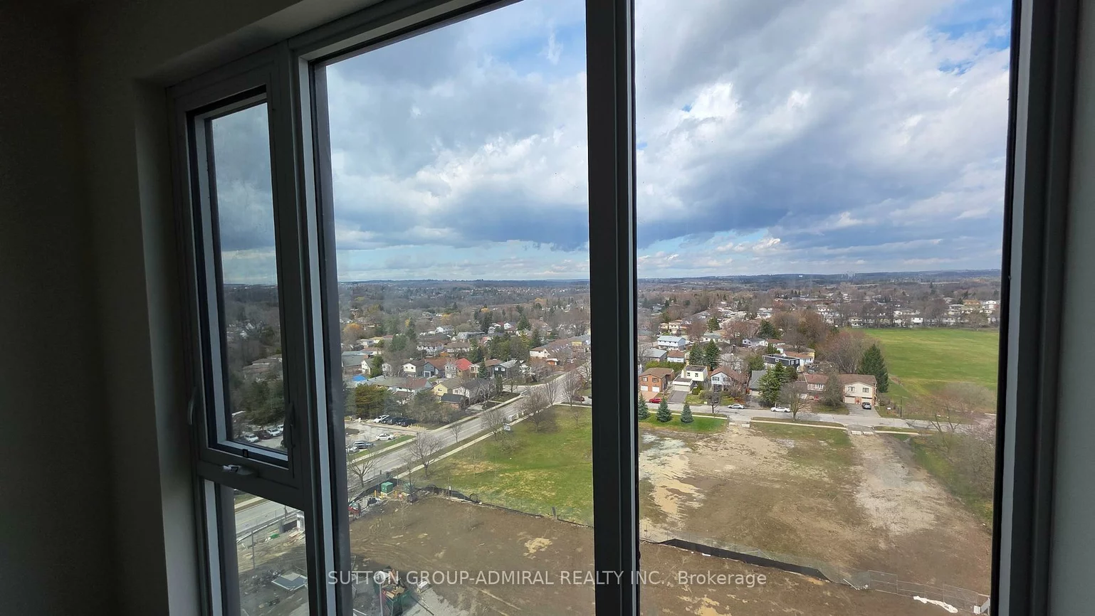 715, Davis, Huron Heights-Leslie Valley, Newmarket