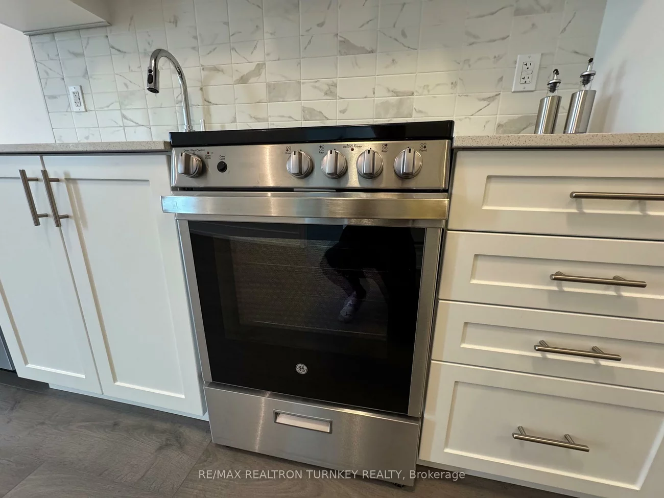 715, Davis, Huron Heights-Leslie Valley, Newmarket