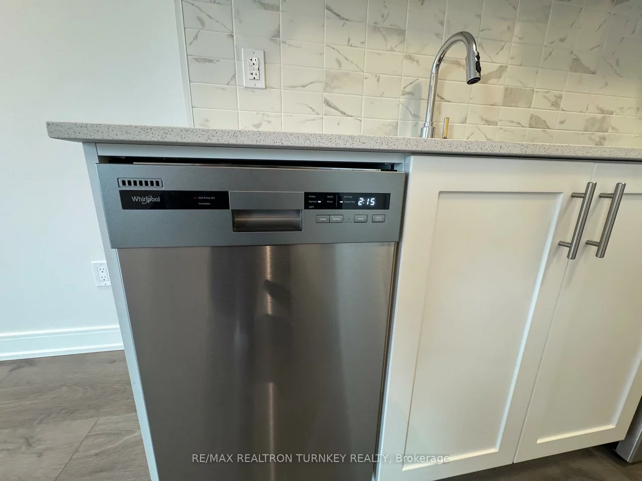 715, Davis, Huron Heights-Leslie Valley, Newmarket