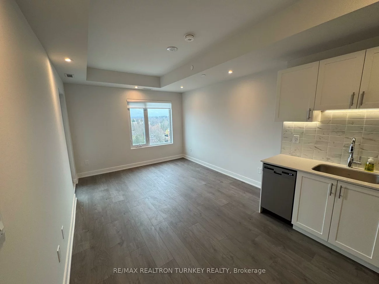 715, Davis, Huron Heights-Leslie Valley, Newmarket