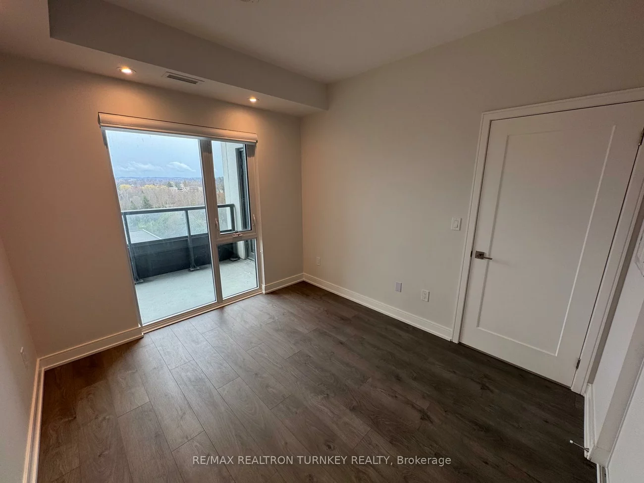 715, Davis, Huron Heights-Leslie Valley, Newmarket