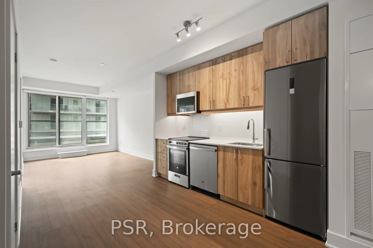 195, Deerfield, Central Newmarket, Newmarket