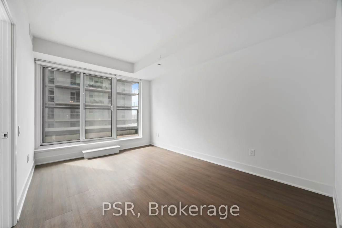 195, Deerfield, Central Newmarket, Newmarket