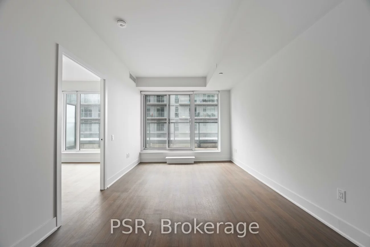 195, Deerfield, Central Newmarket, Newmarket