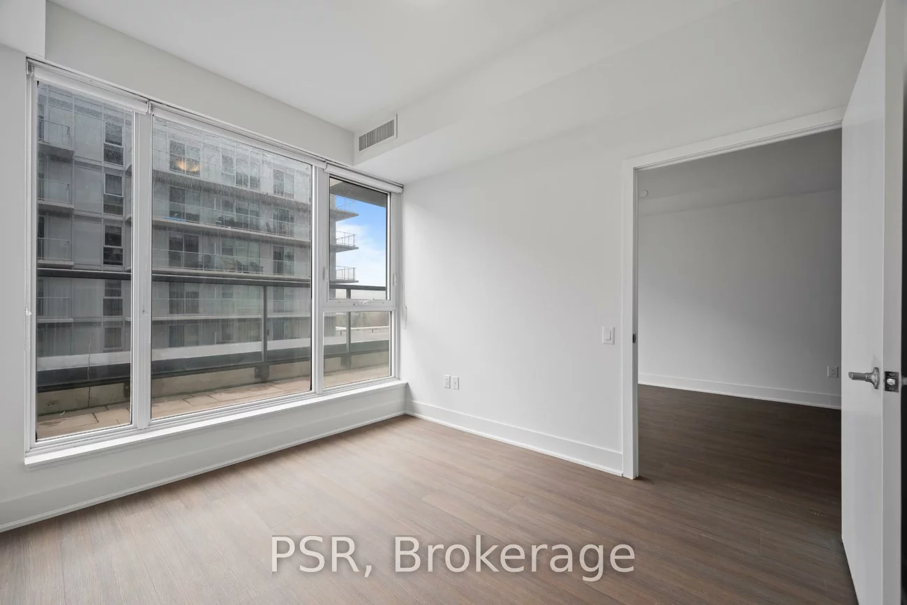 195, Deerfield, Central Newmarket, Newmarket