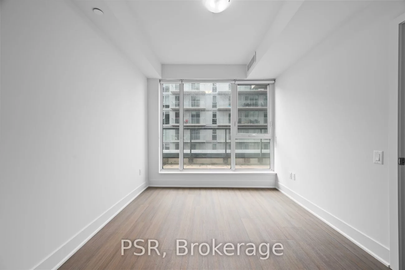 195, Deerfield, Central Newmarket, Newmarket