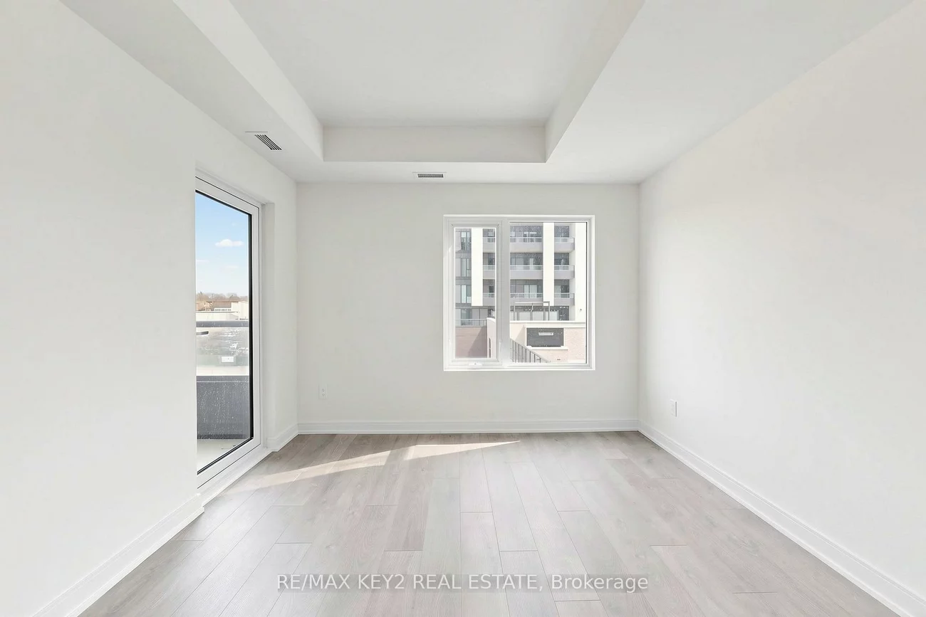 705, Davis, Huron Heights-Leslie Valley, Newmarket