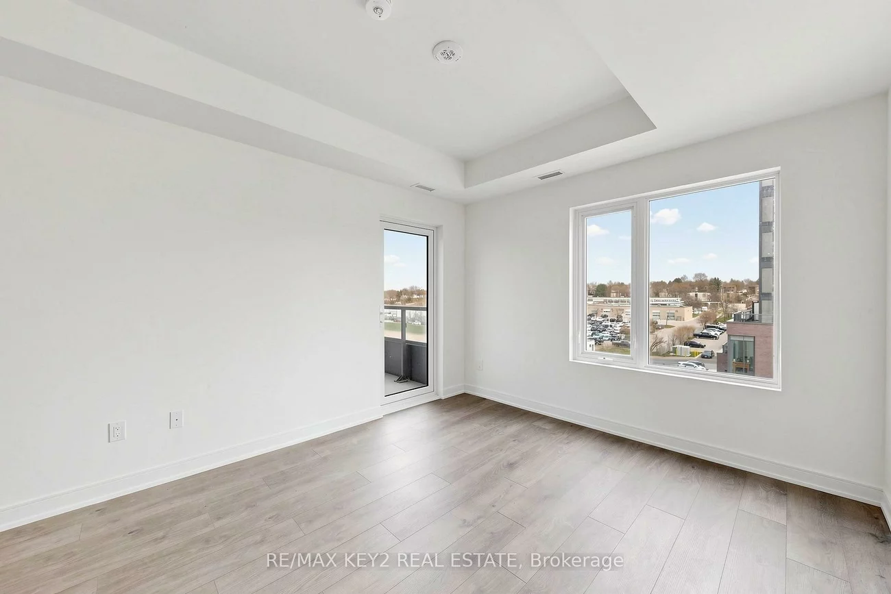 705, Davis, Huron Heights-Leslie Valley, Newmarket