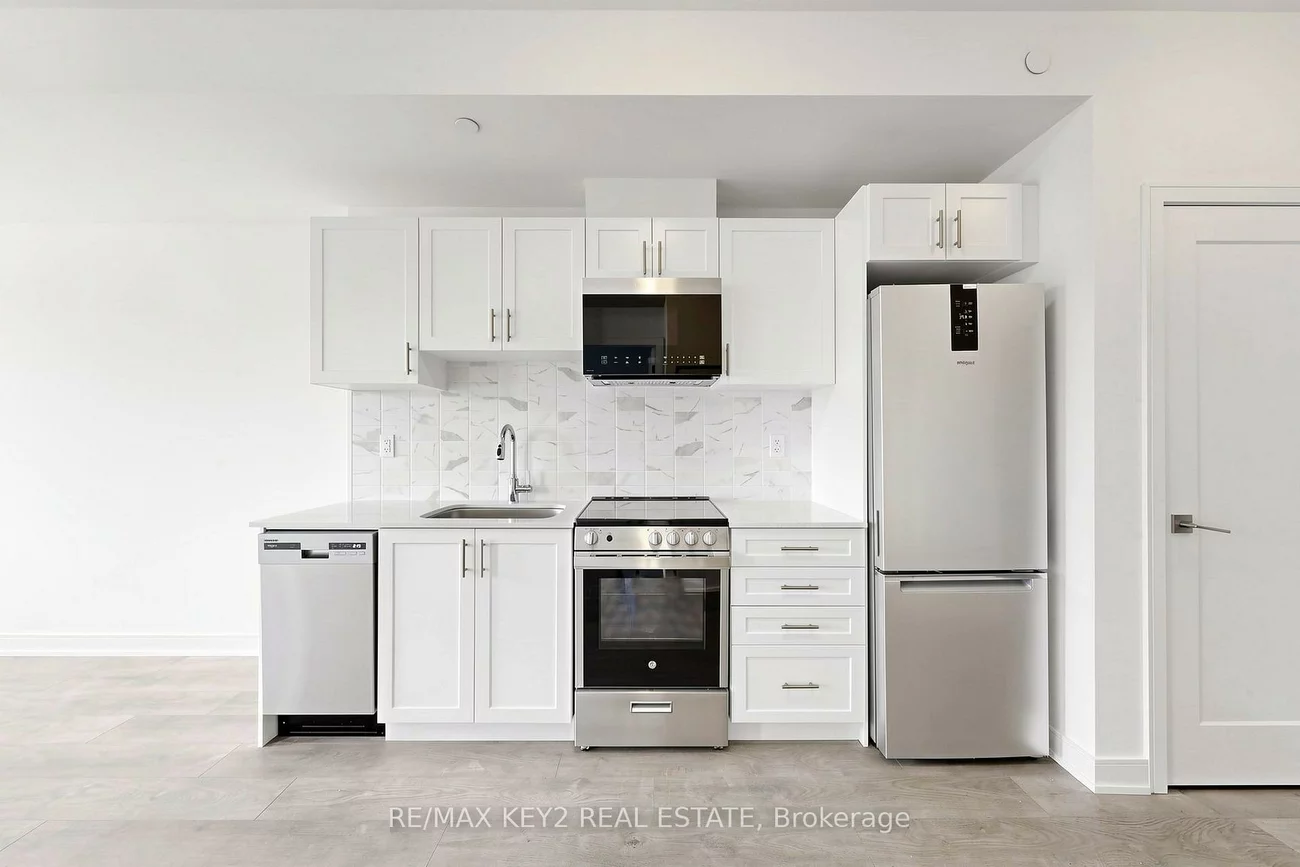 705, Davis, Huron Heights-Leslie Valley, Newmarket