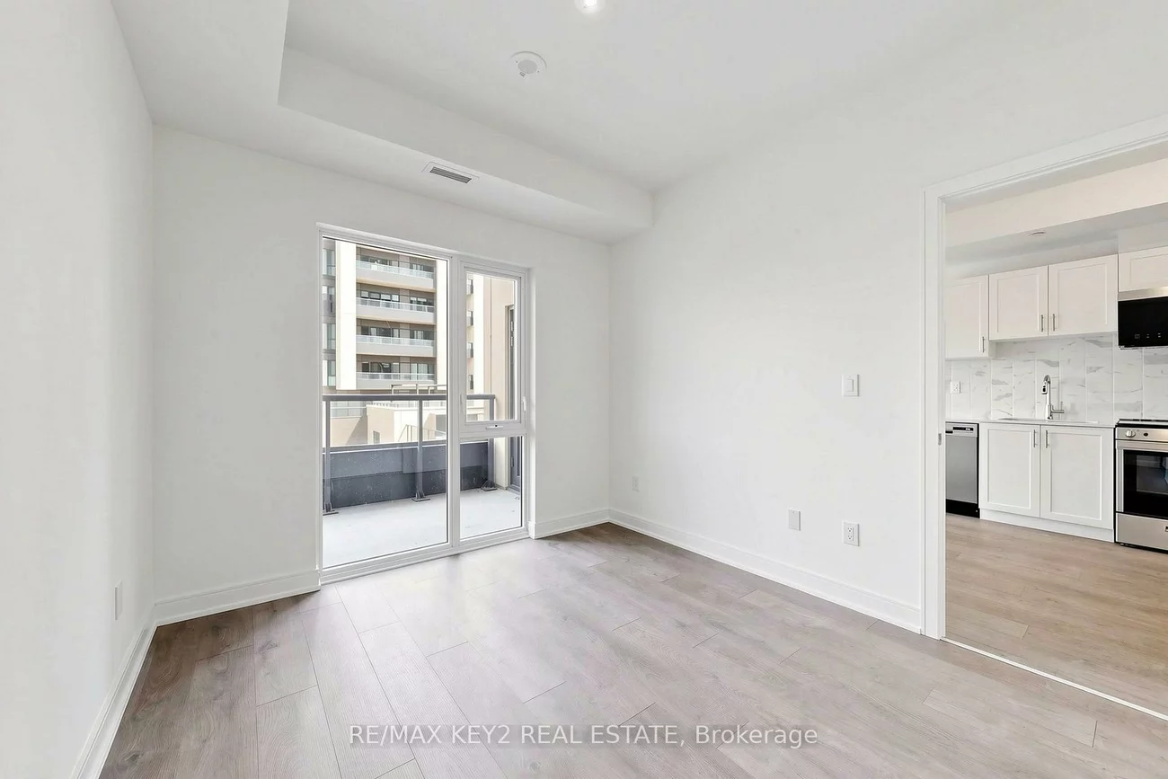 705, Davis, Huron Heights-Leslie Valley, Newmarket