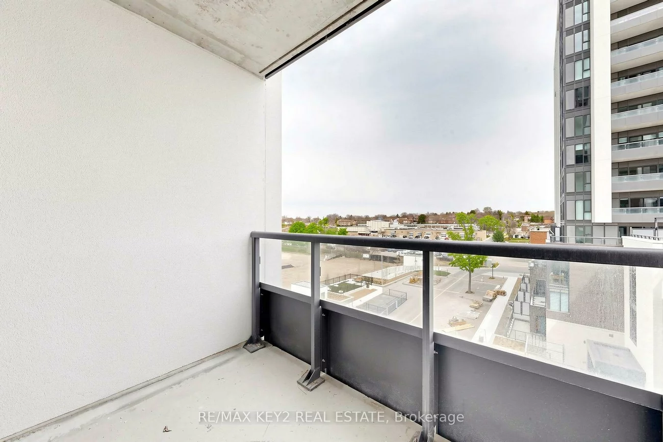 705, Davis, Huron Heights-Leslie Valley, Newmarket