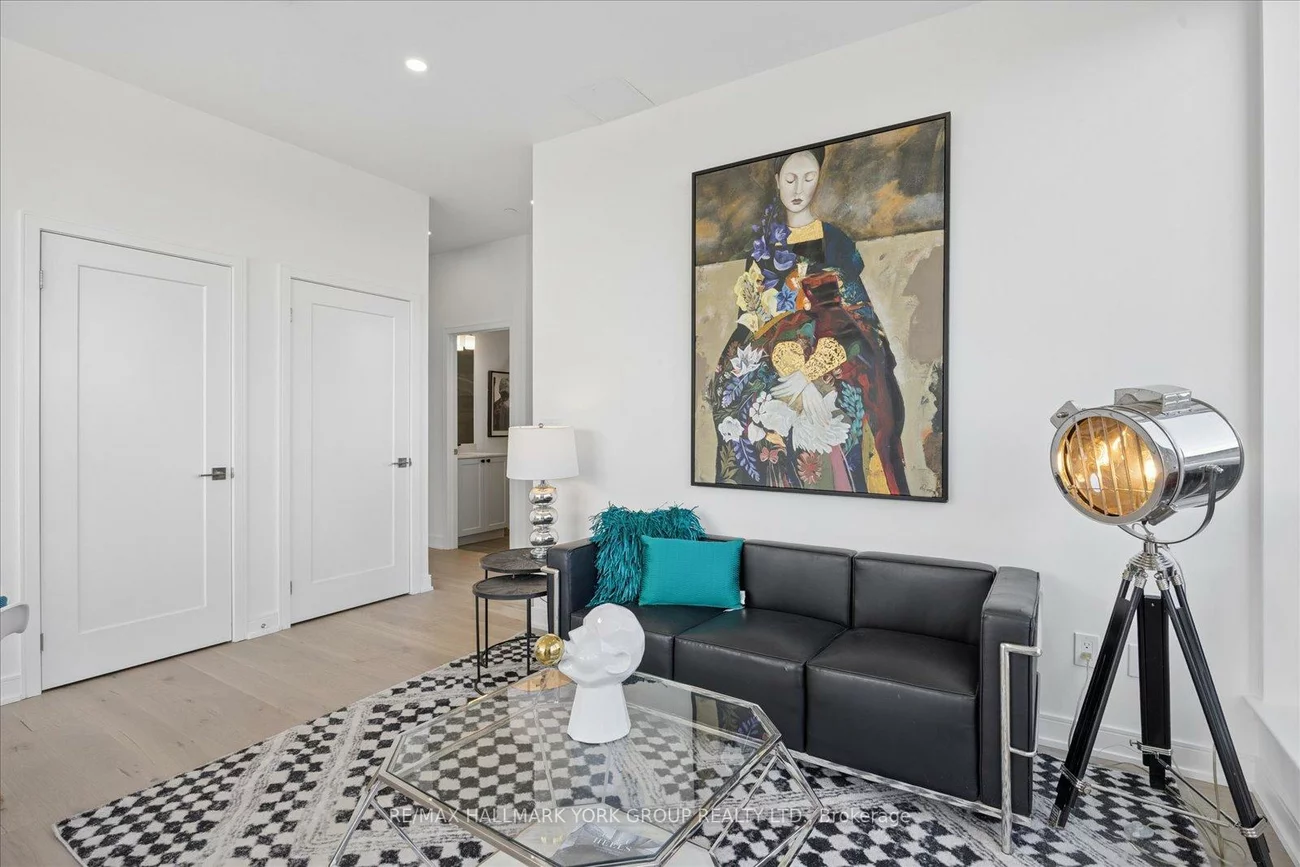 705, Davis, Huron Heights-Leslie Valley, Newmarket