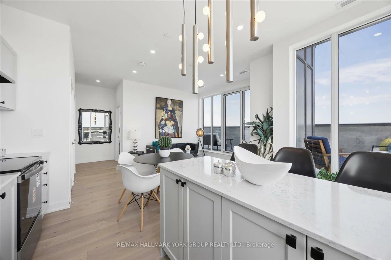 705, Davis, Huron Heights-Leslie Valley, Newmarket