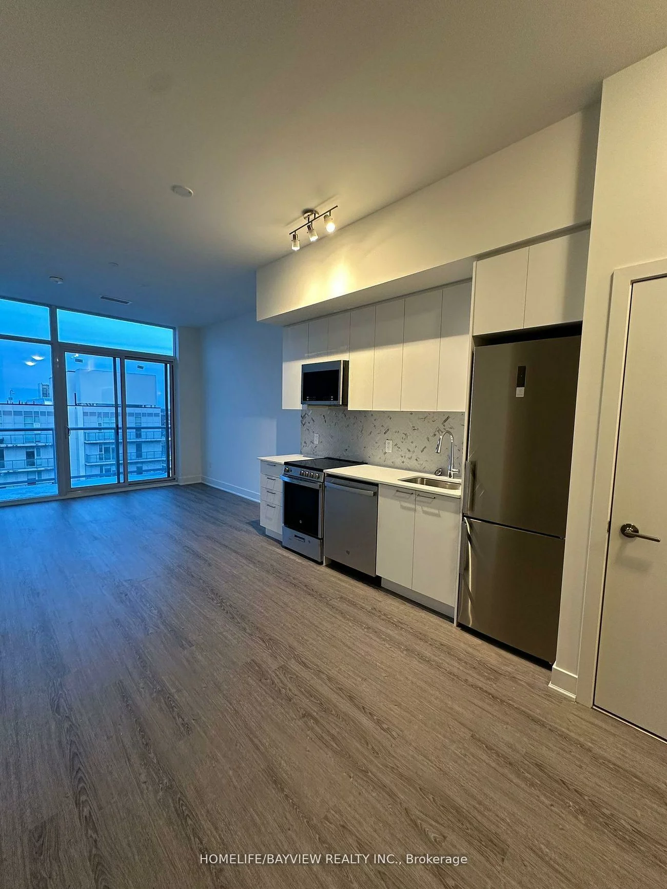 185, Deerfield, Central Newmarket, Newmarket