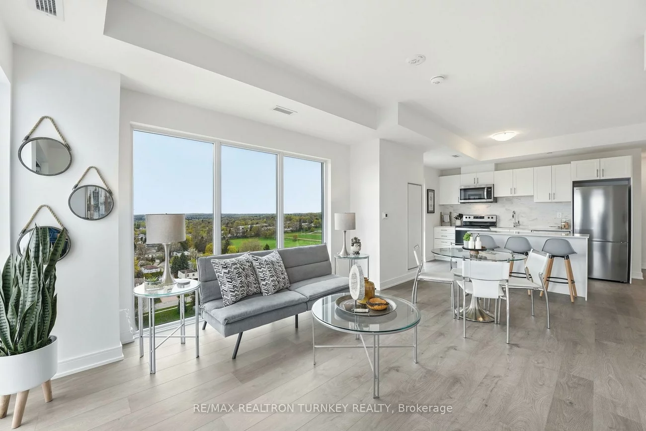 705, Davis, Huron Heights-Leslie Valley, Newmarket