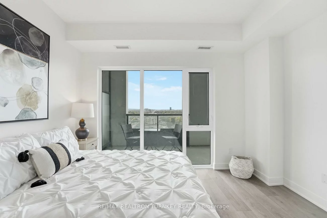 705, Davis, Huron Heights-Leslie Valley, Newmarket