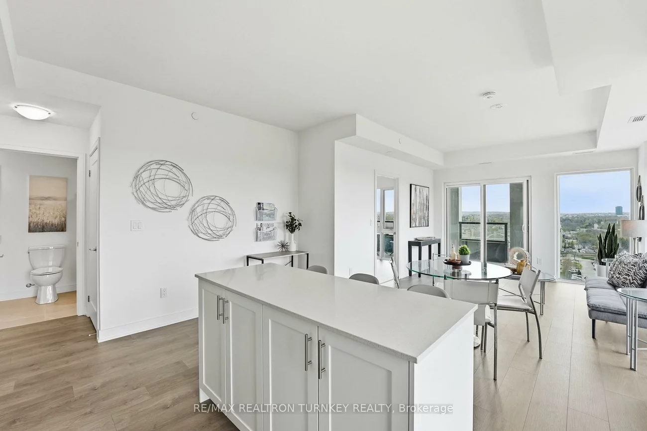 705, Davis, Huron Heights-Leslie Valley, Newmarket
