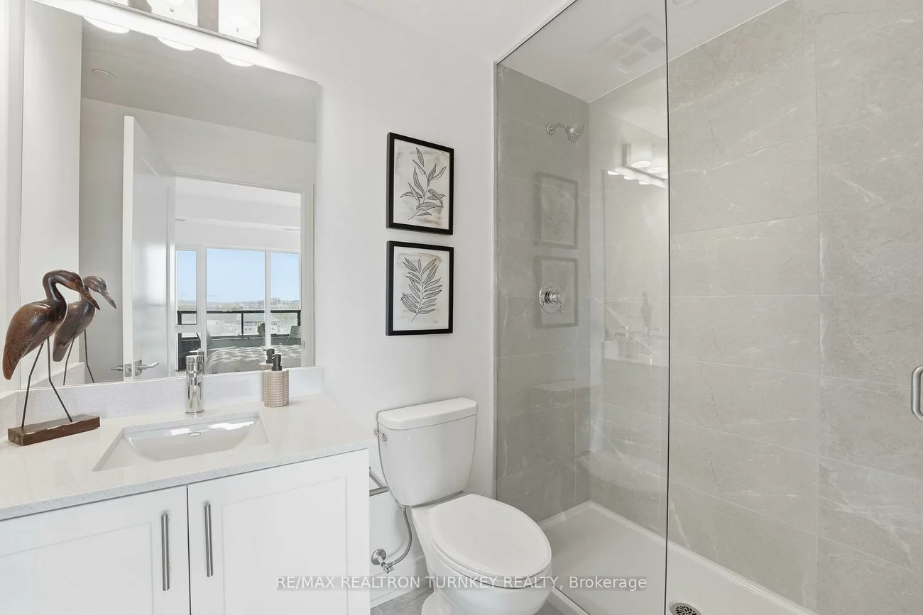 705, Davis, Huron Heights-Leslie Valley, Newmarket