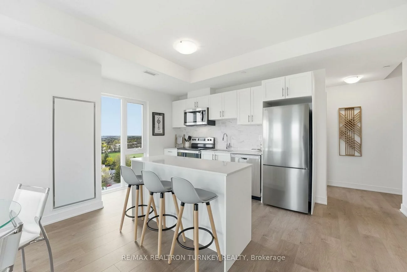705, Davis, Huron Heights-Leslie Valley, Newmarket