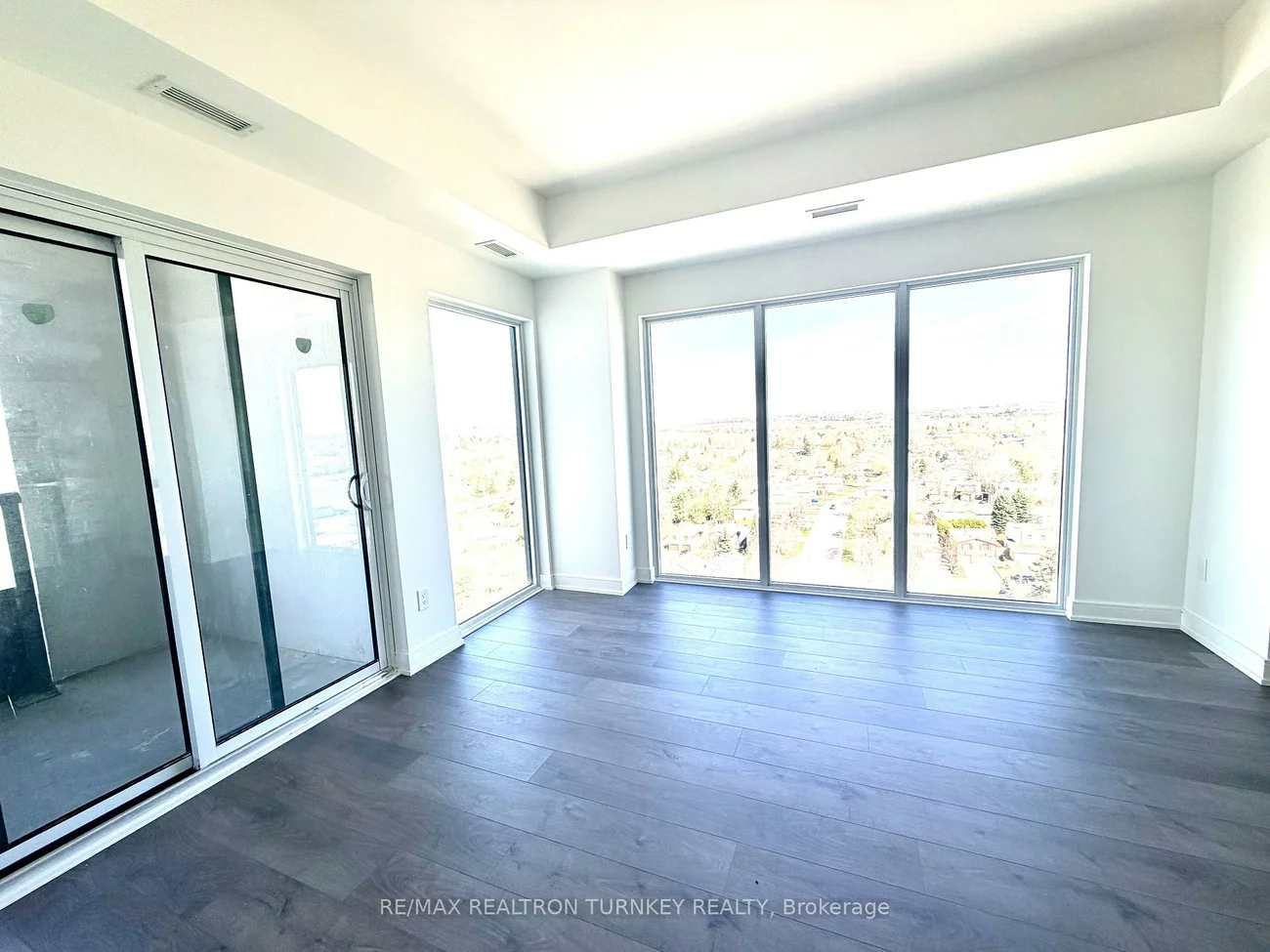 705, Davis, Huron Heights-Leslie Valley, Newmarket
