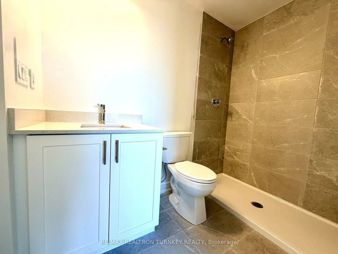 705, Davis, Huron Heights-Leslie Valley, Newmarket
