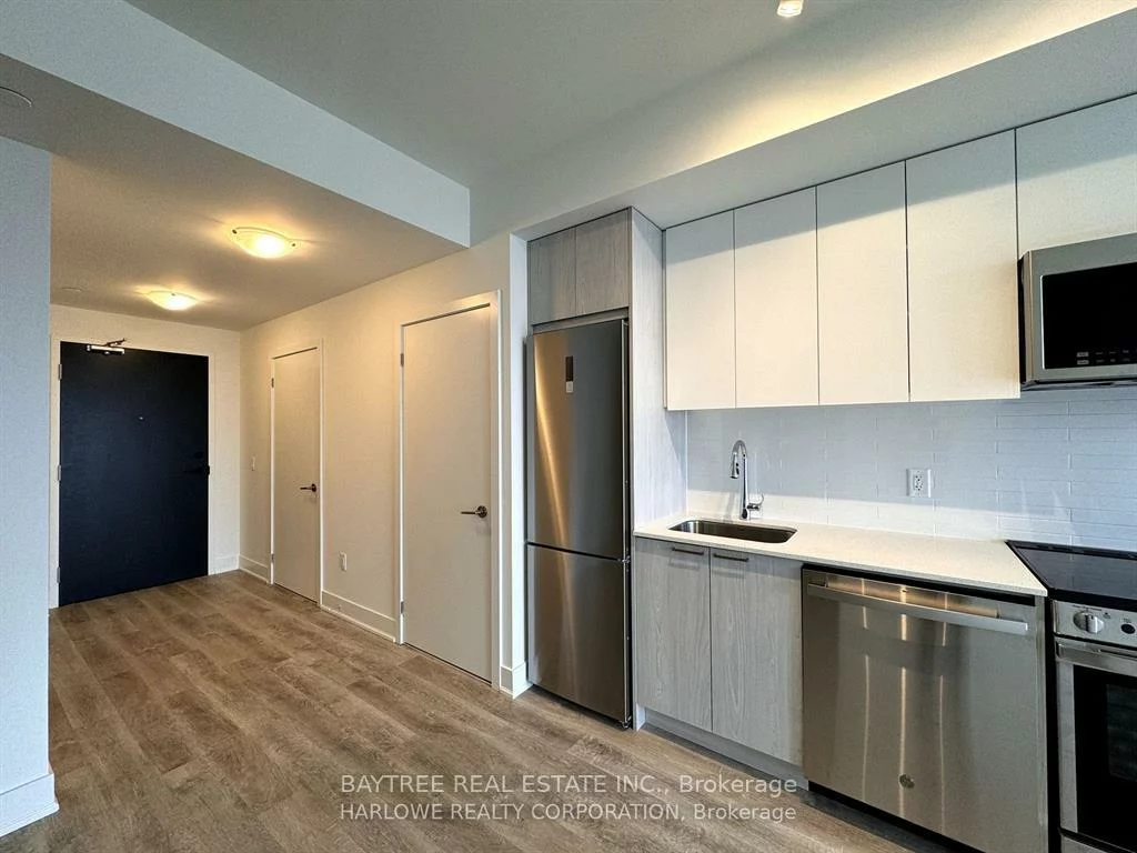185, Deerfield, Central Newmarket, Newmarket