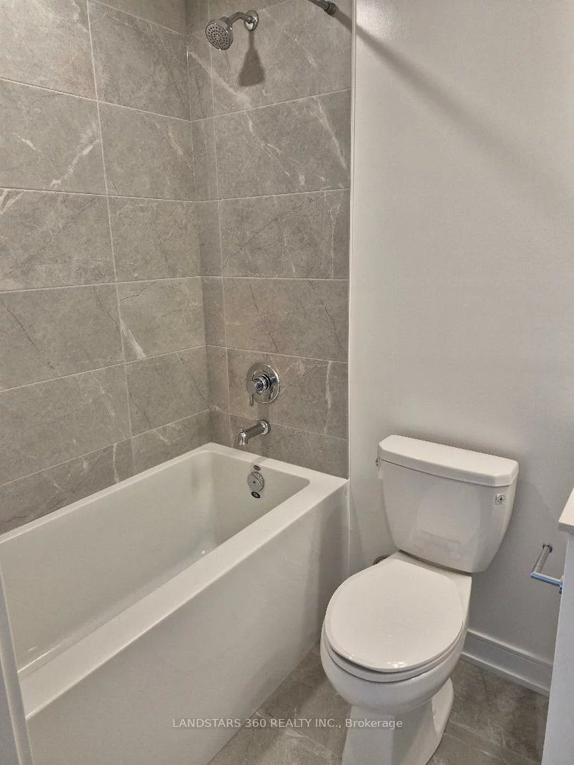 715, Davis, Huron Heights-Leslie Valley, Newmarket
