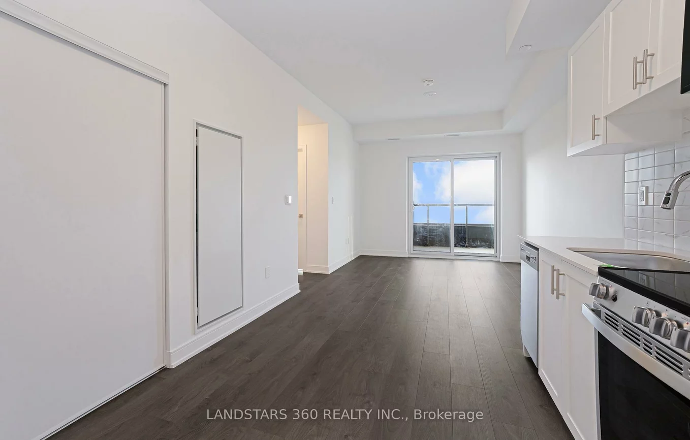 715, Davis, Huron Heights-Leslie Valley, Newmarket