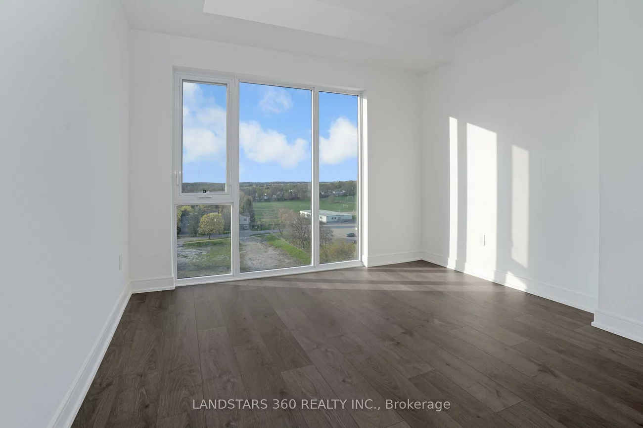 715, Davis, Huron Heights-Leslie Valley, Newmarket