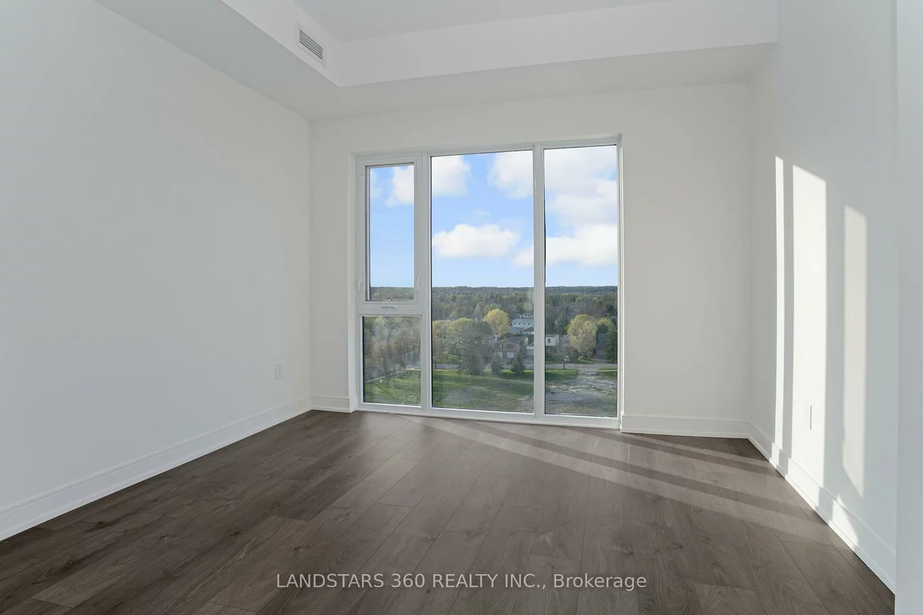 715, Davis, Huron Heights-Leslie Valley, Newmarket