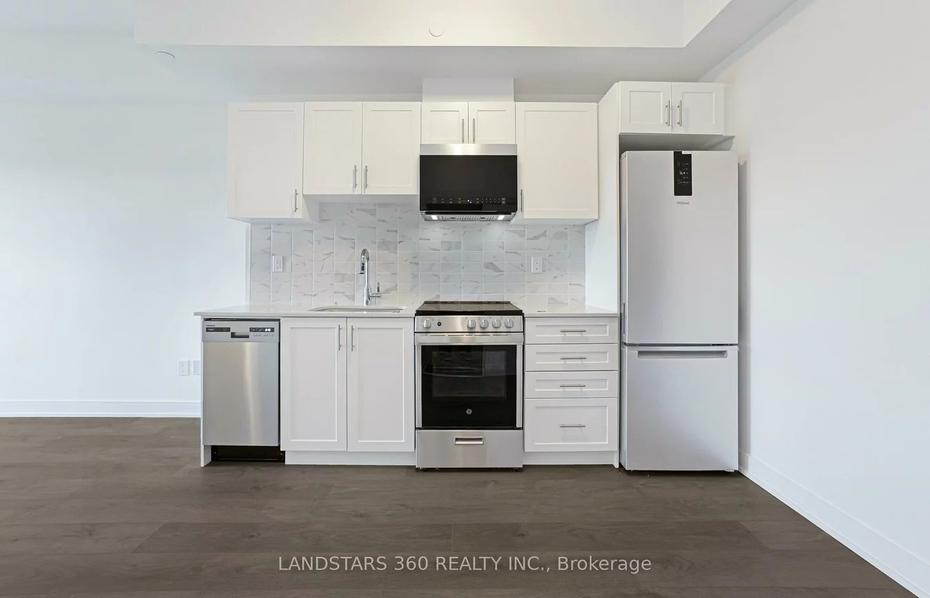715, Davis, Huron Heights-Leslie Valley, Newmarket