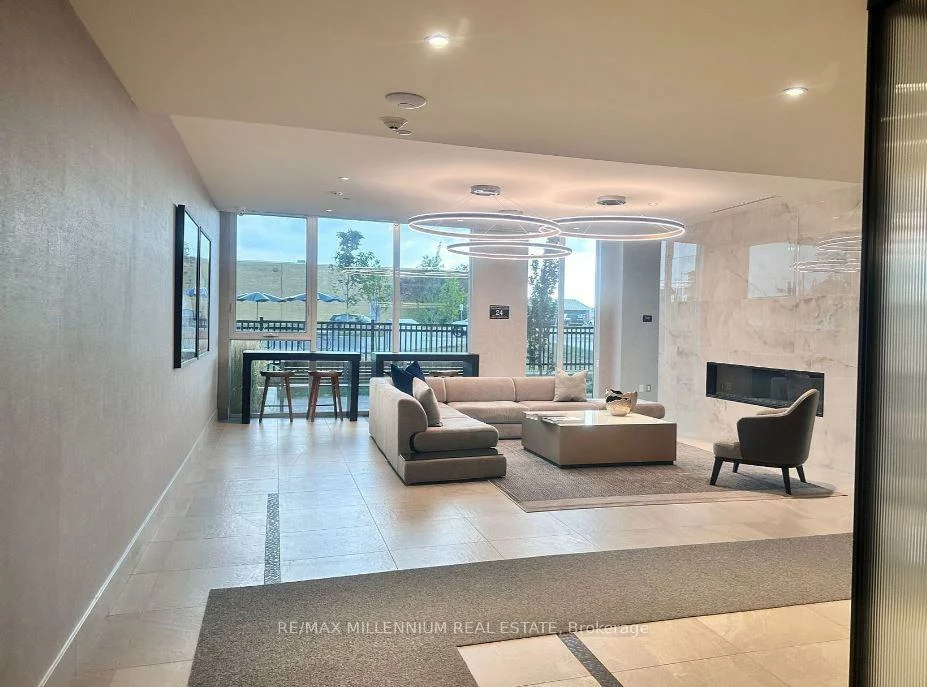 185, Deerfield, Central Newmarket, Newmarket