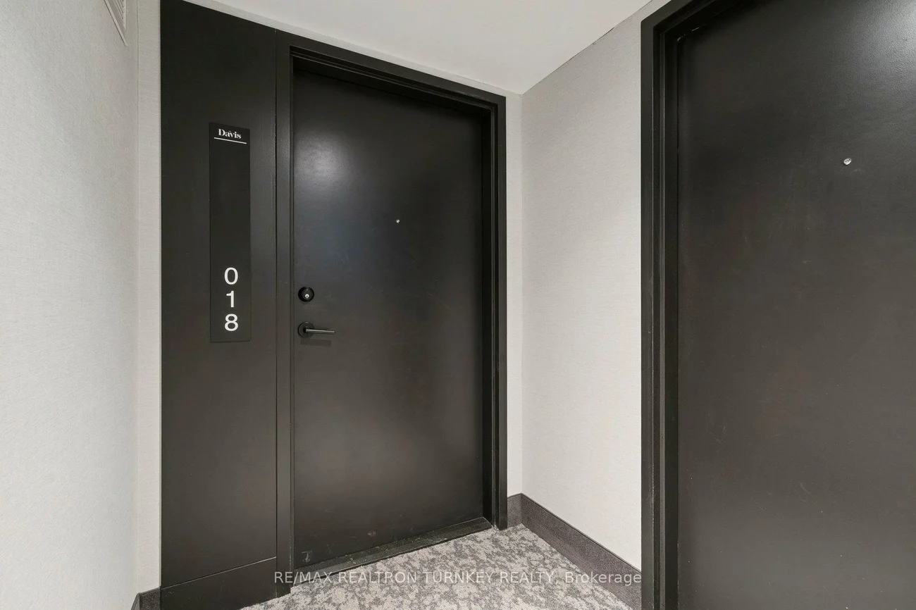 185, Deerfield, Central Newmarket, Newmarket
