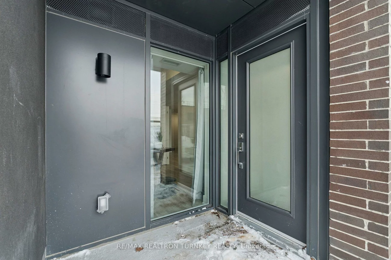 185, Deerfield, Central Newmarket, Newmarket