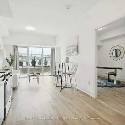 185, Deerfield, Central Newmarket, Newmarket