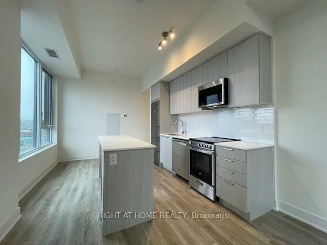 185, Deerfield, Central Newmarket, Newmarket