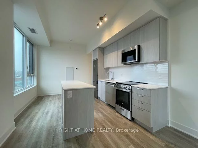 185, Deerfield, Central Newmarket, Newmarket