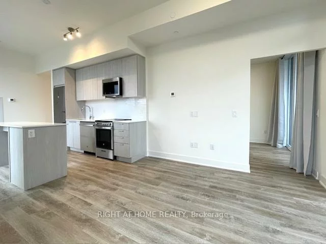 185, Deerfield, Central Newmarket, Newmarket