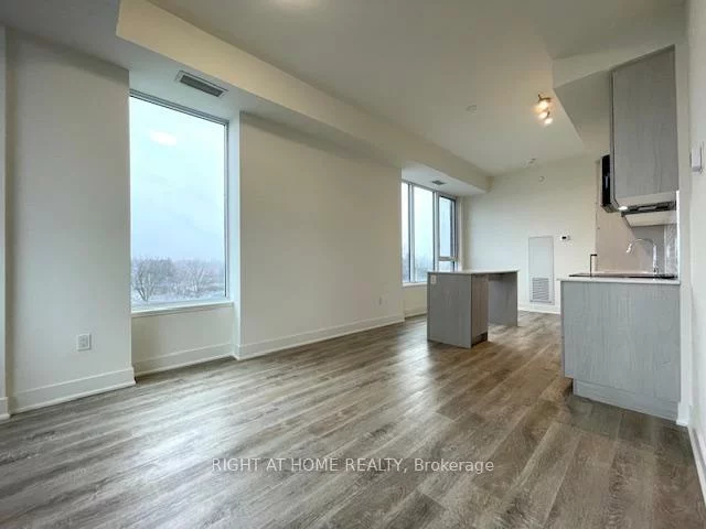 185, Deerfield, Central Newmarket, Newmarket