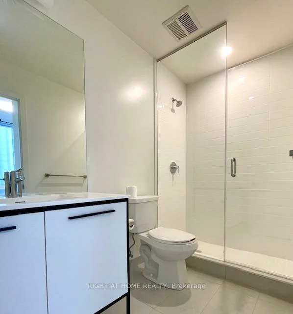 185, Deerfield, Central Newmarket, Newmarket