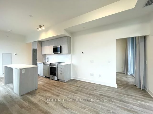185, Deerfield, Central Newmarket, Newmarket