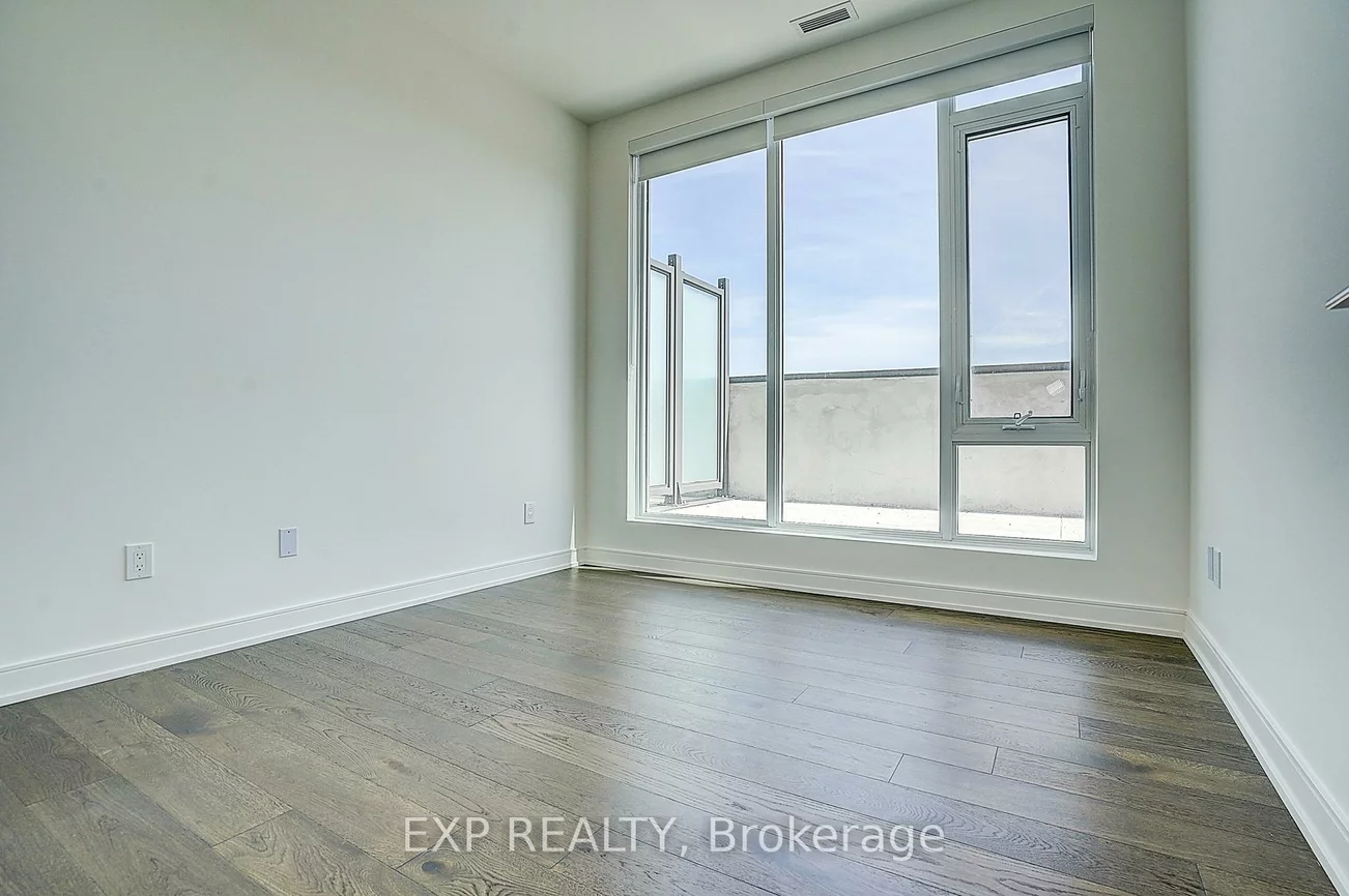 715, Davis, Huron Heights-Leslie Valley, Newmarket
