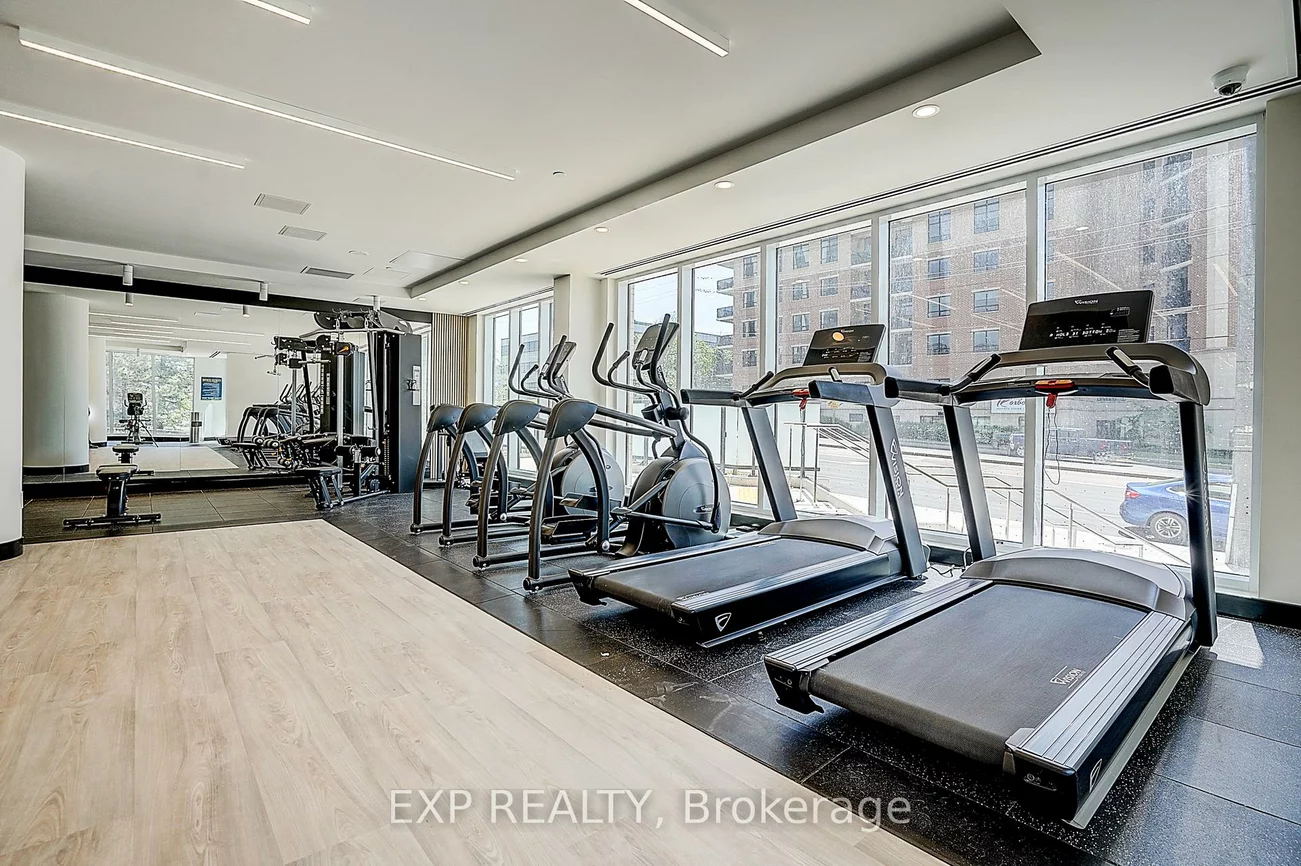 715, Davis, Huron Heights-Leslie Valley, Newmarket