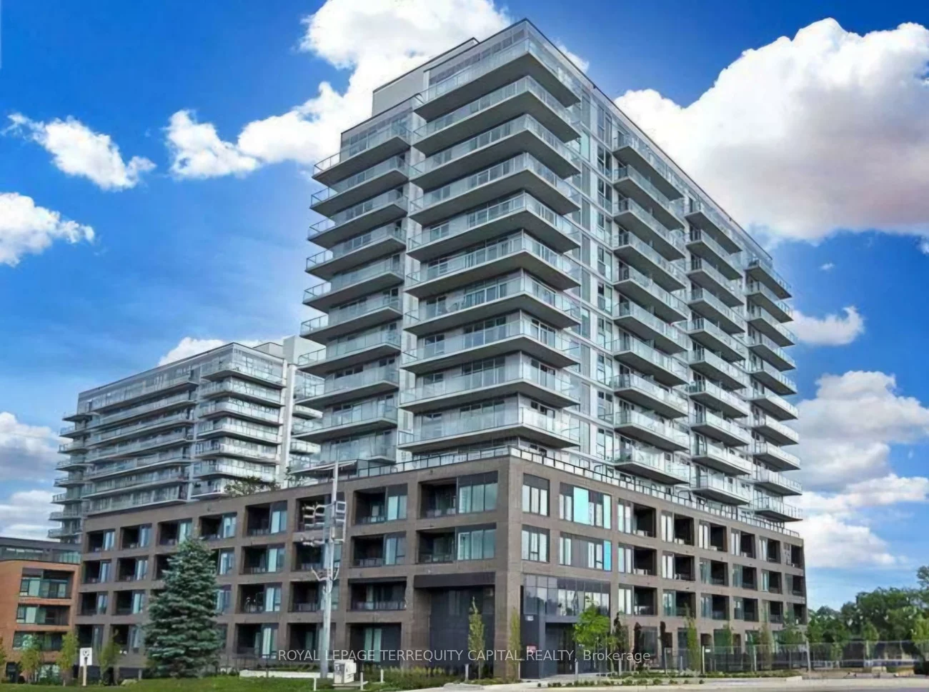 185, Deerfield, Central Newmarket, Newmarket