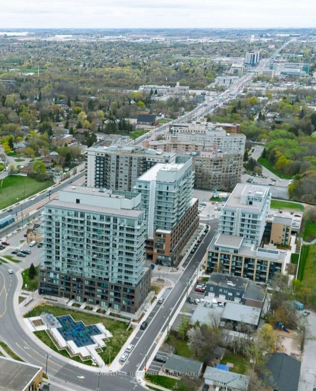 185, Deerfield, Central Newmarket, Newmarket