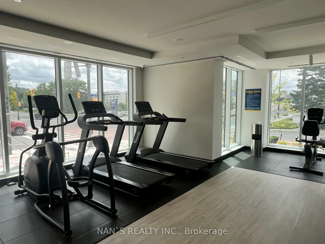 715, Davis, Huron Heights-Leslie Valley, Newmarket