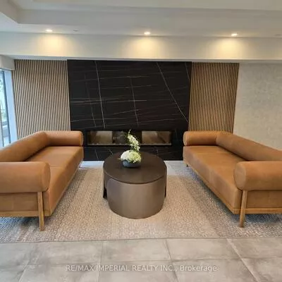 715, Davis, Huron Heights-Leslie Valley, Newmarket