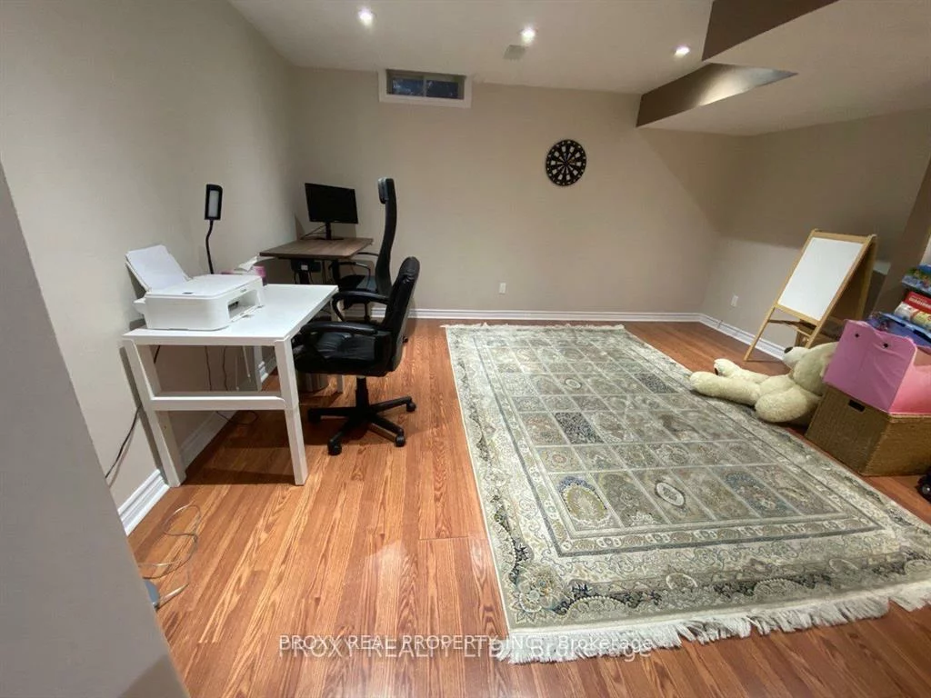 691, Limpert, Gorham-College Manor, Newmarket