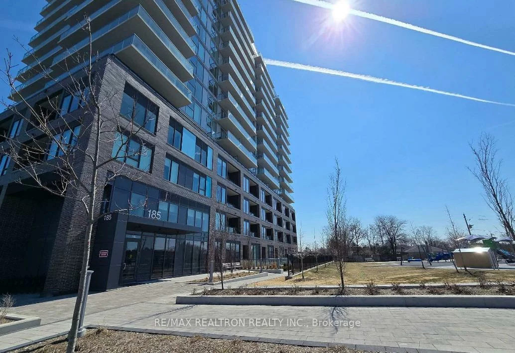 185, Deerfield, Central Newmarket, Newmarket