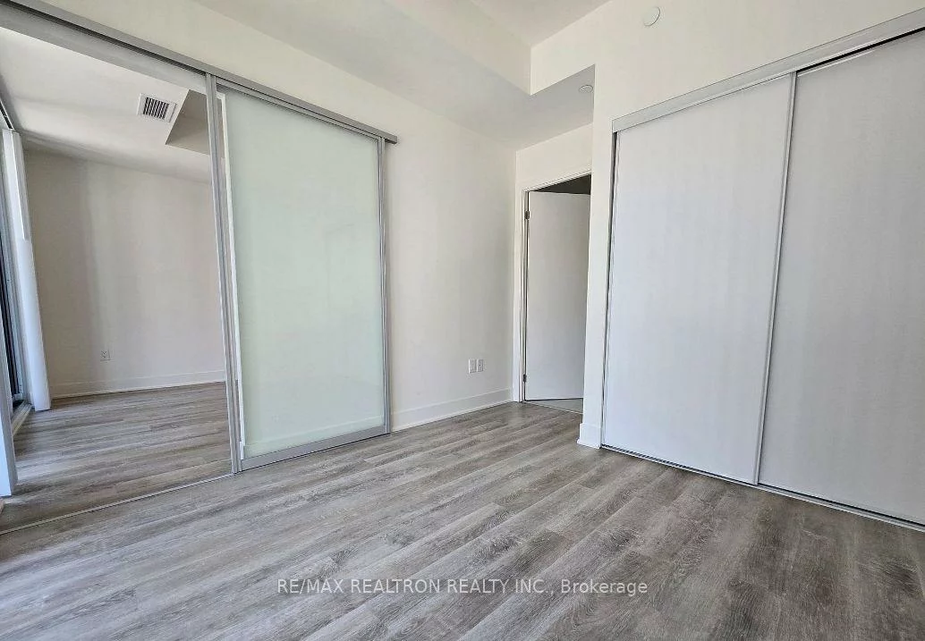185, Deerfield, Central Newmarket, Newmarket